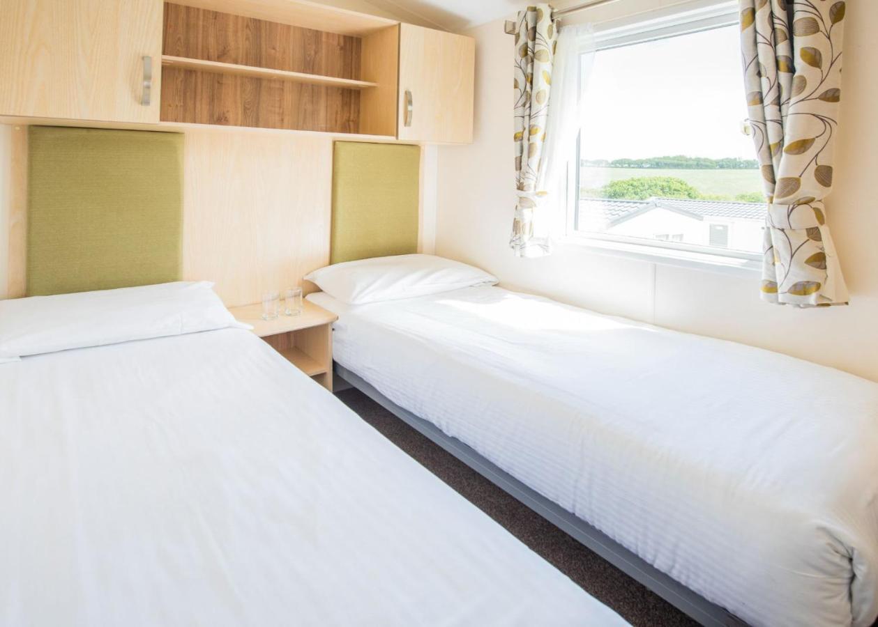 Sandaway Beach Holiday Park Combe Martin Exterior foto
